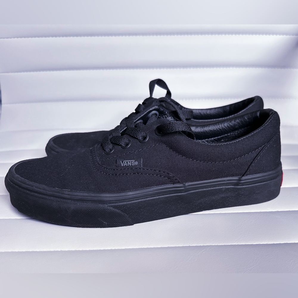 Vans Authentic - image 1